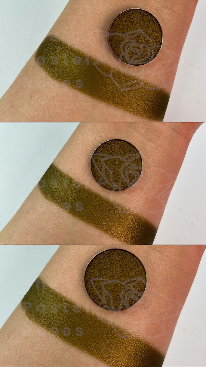 Hazelnut - Satin Eyeshadow