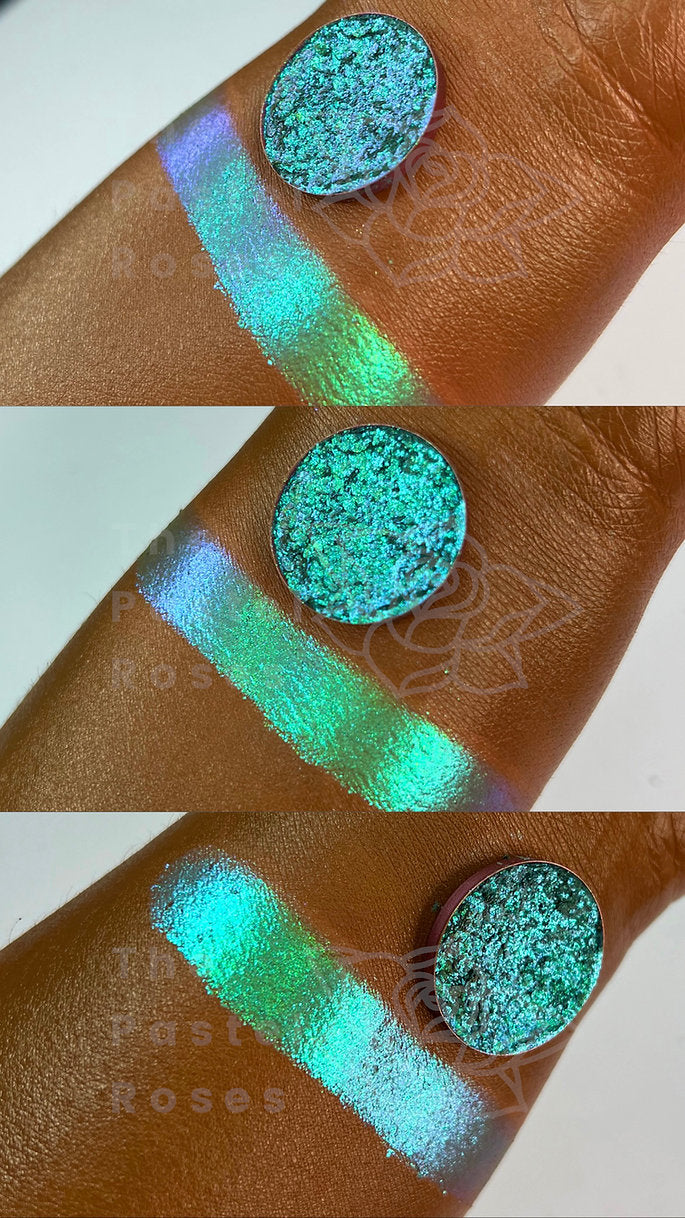 Illusion - Multi-Chrome Pressed Eyeshadow