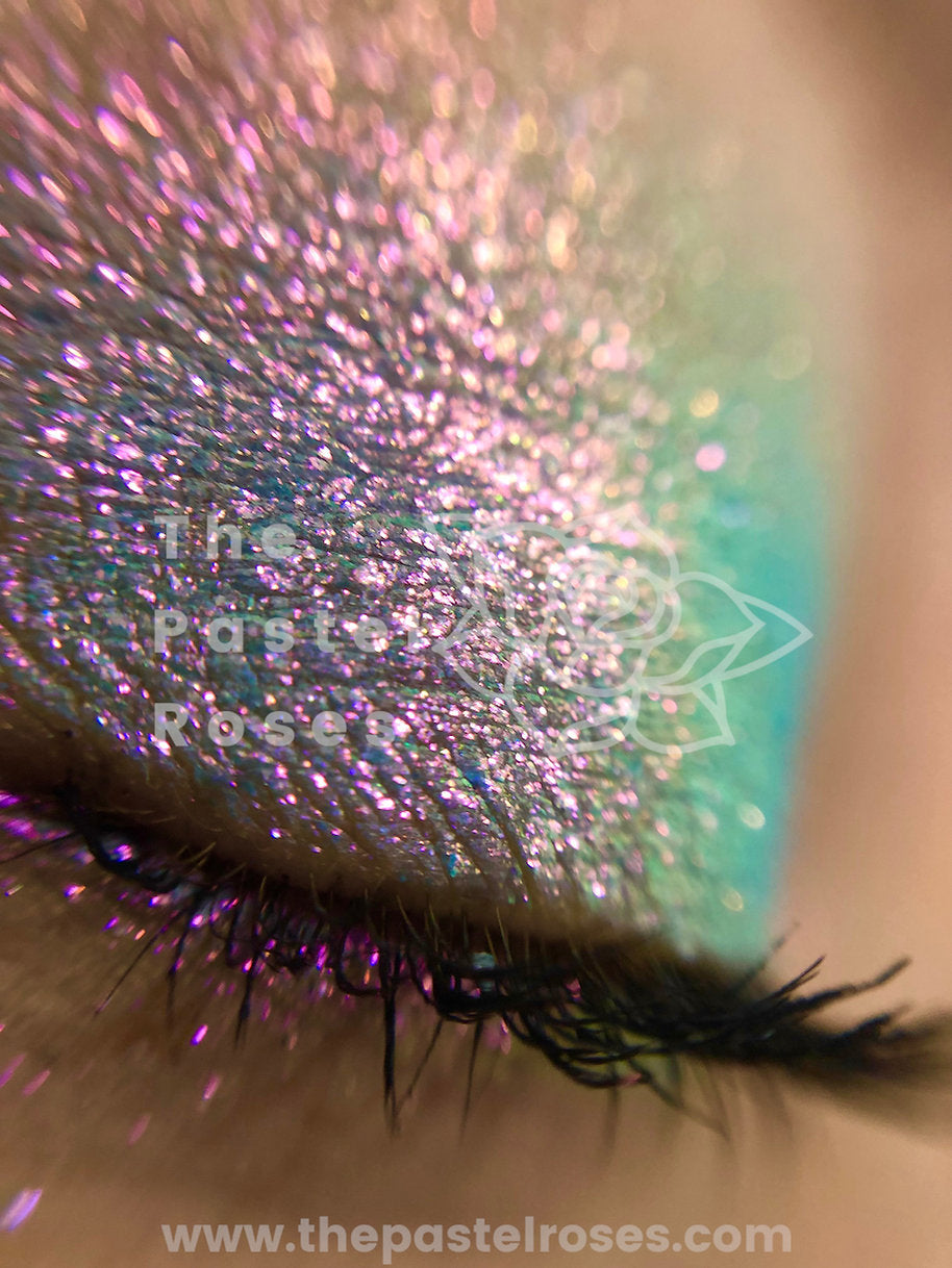 Comet - Multi-Chrome Pressed Eyeshadow