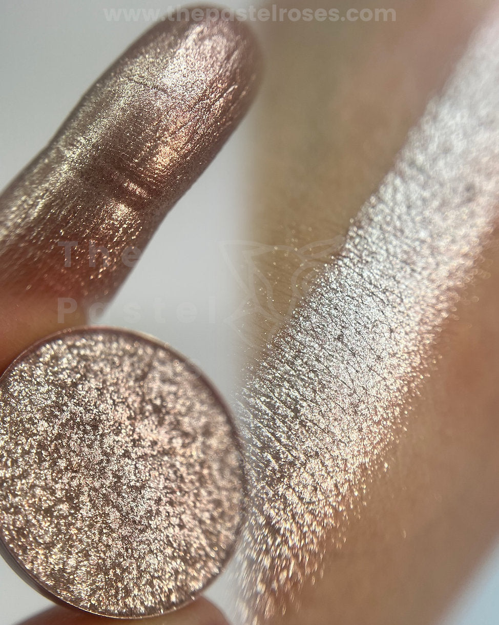 Reverie - Metallic Eyeshadow