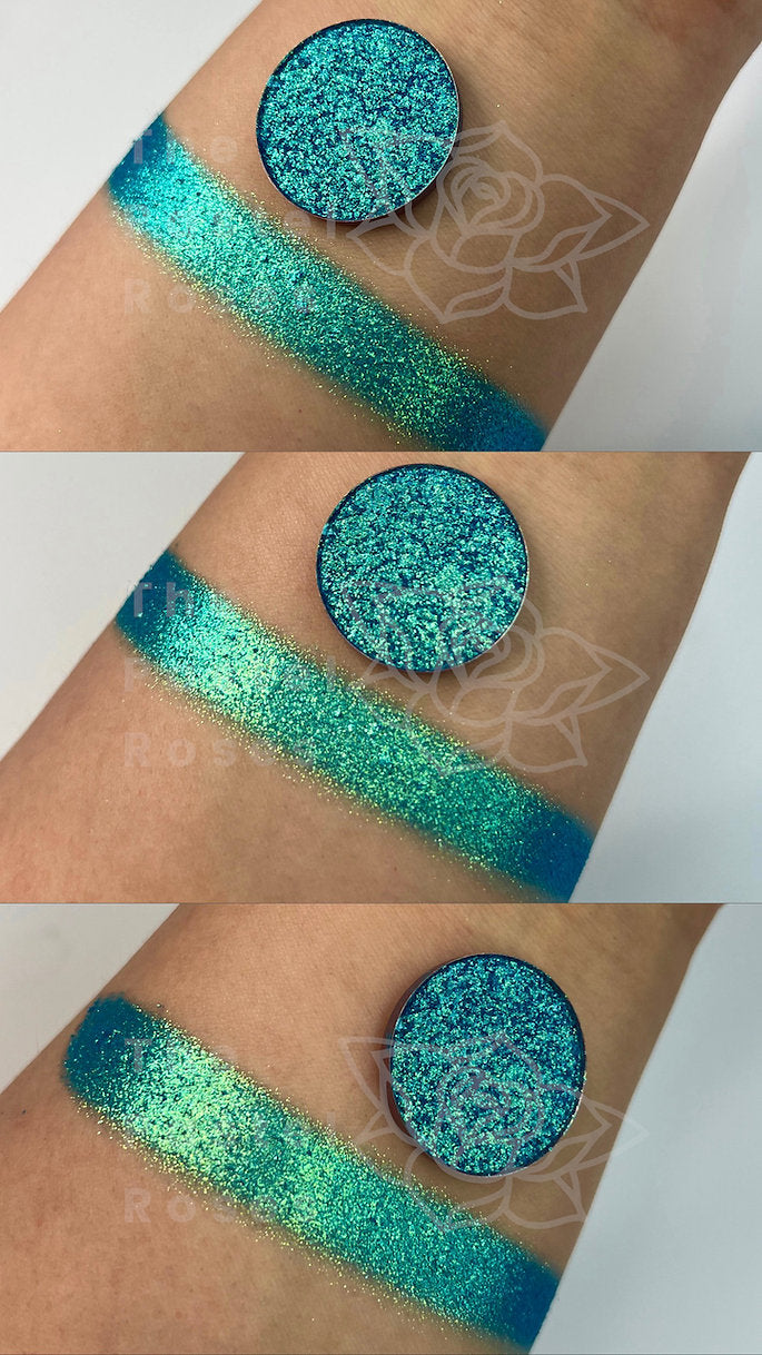 Island - Metallic Eyeshadow