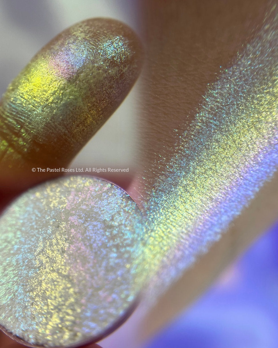 Celestial Rainbow - Holographic Eyeshadow