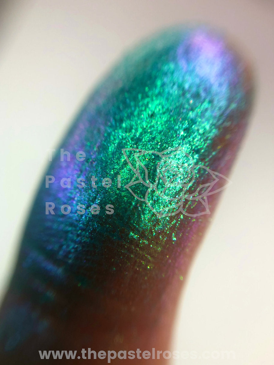 Illusion - Multi-Chrome Pressed Eyeshadow