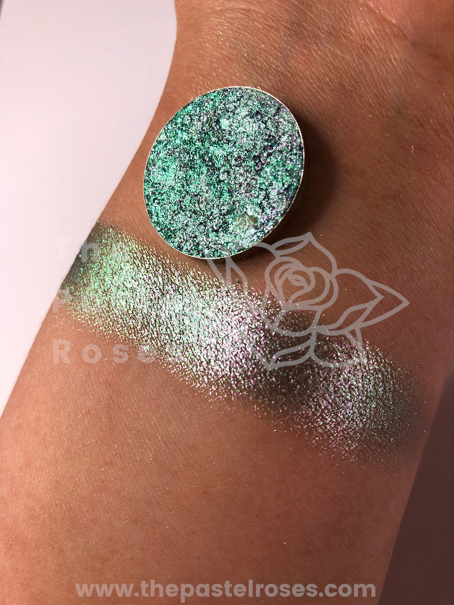 Moon - Pressed Duo-Chrome Eyeshadow