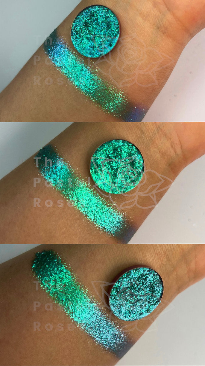 Illusion - Multi-Chrome Pressed Eyeshadow