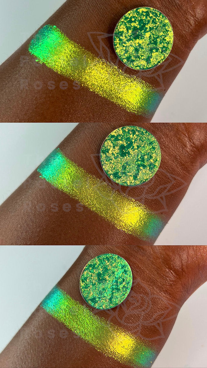 Magic Clover - Multi-Chrome Pressed Eye Shadow