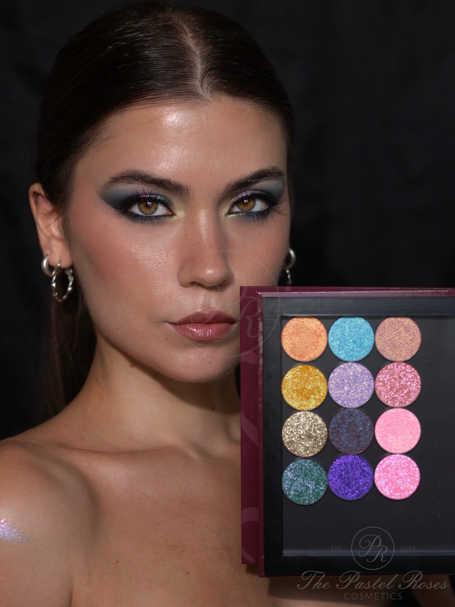 ETERNA – Paleta magnetyczna na 20 cieni prasowanych