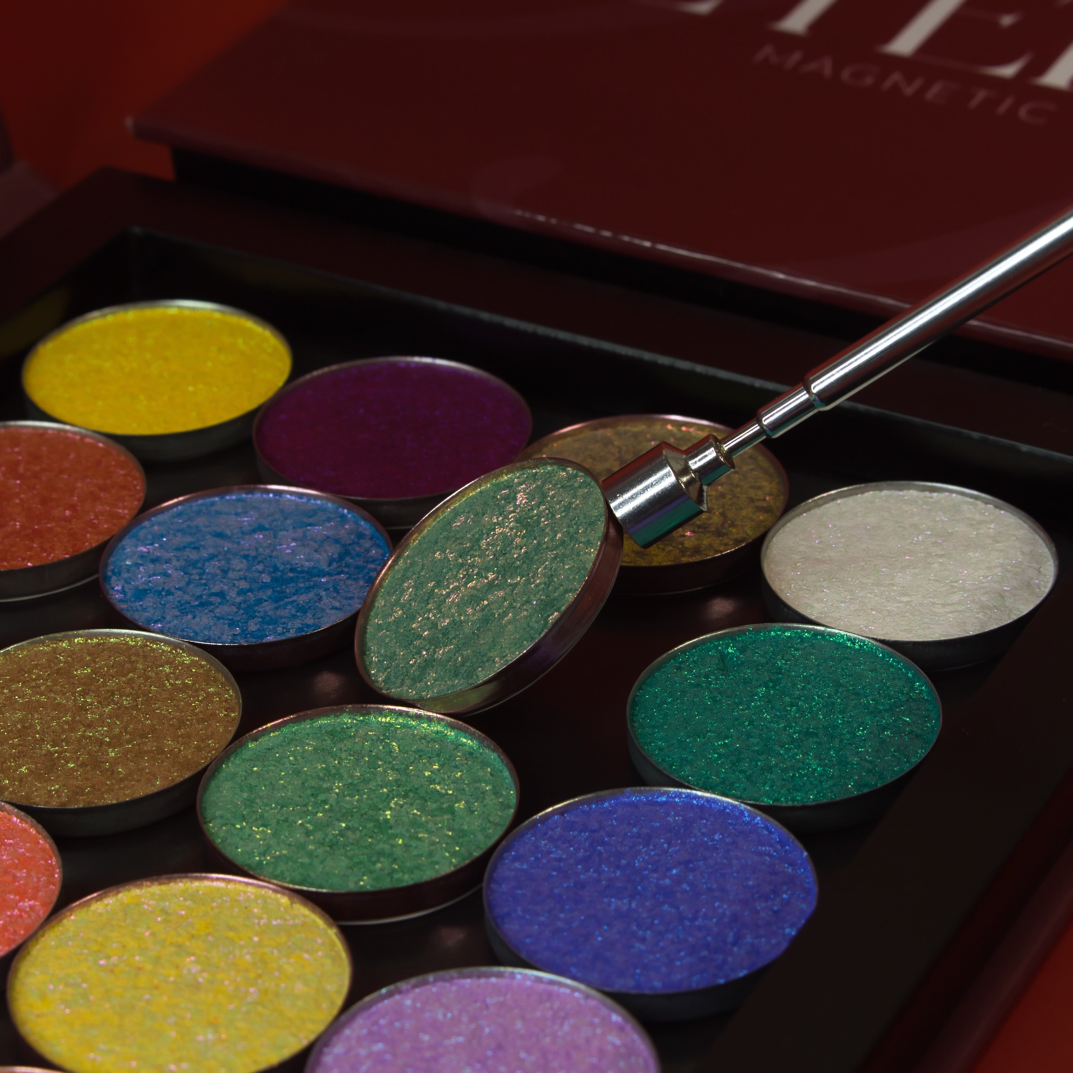 ETERNA – Magnetic palette for 20 pressed eyeshadows (PRE-ORDER)