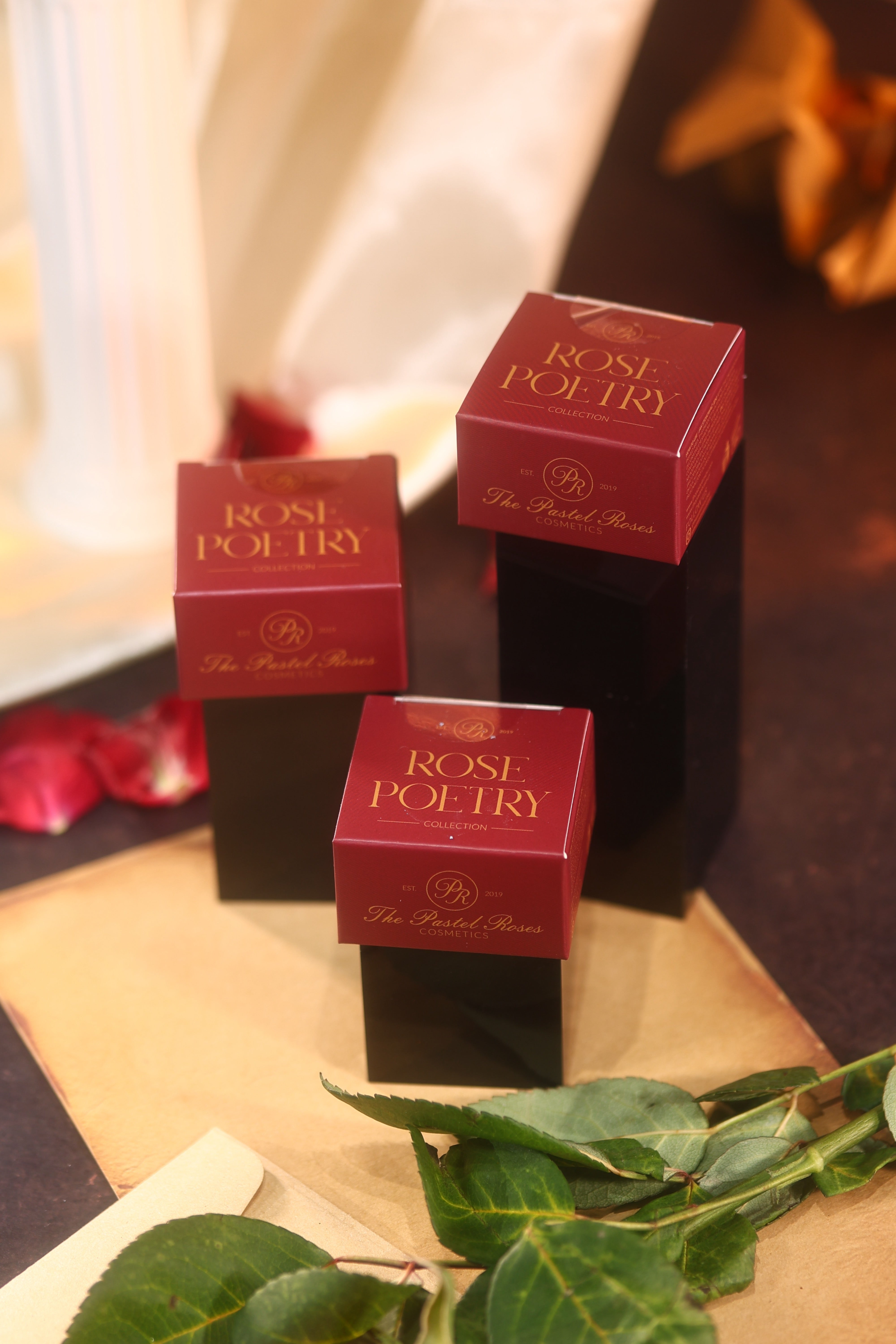 Rose Poetry Pressed Mini Eyeshadow Collection