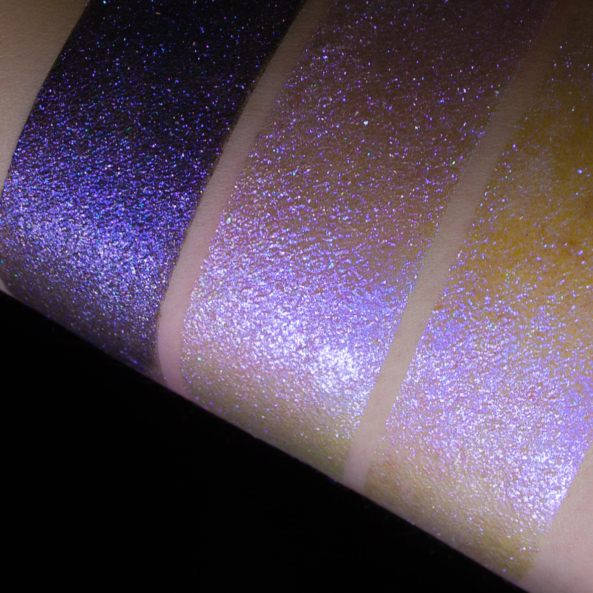 Ultraviolet - Sypki cień do powiek Multi-Chrome