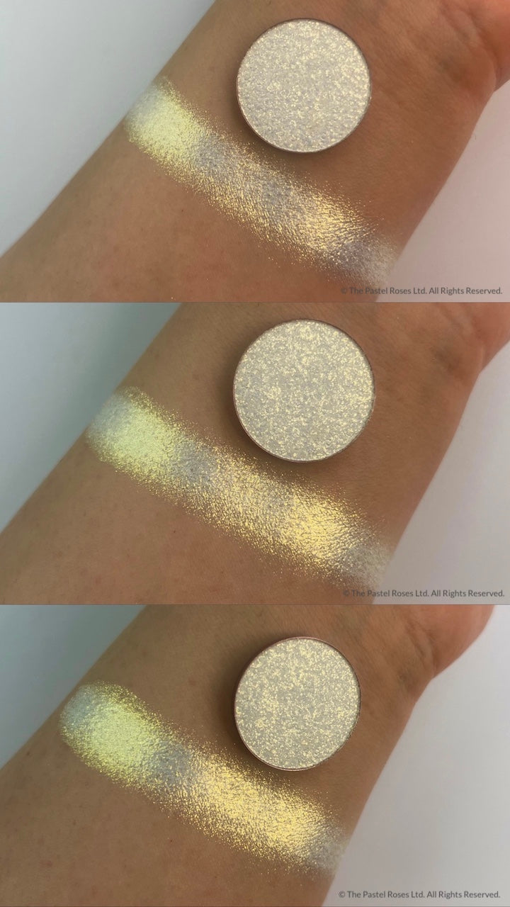 Aura - Holographic Eyeshadow