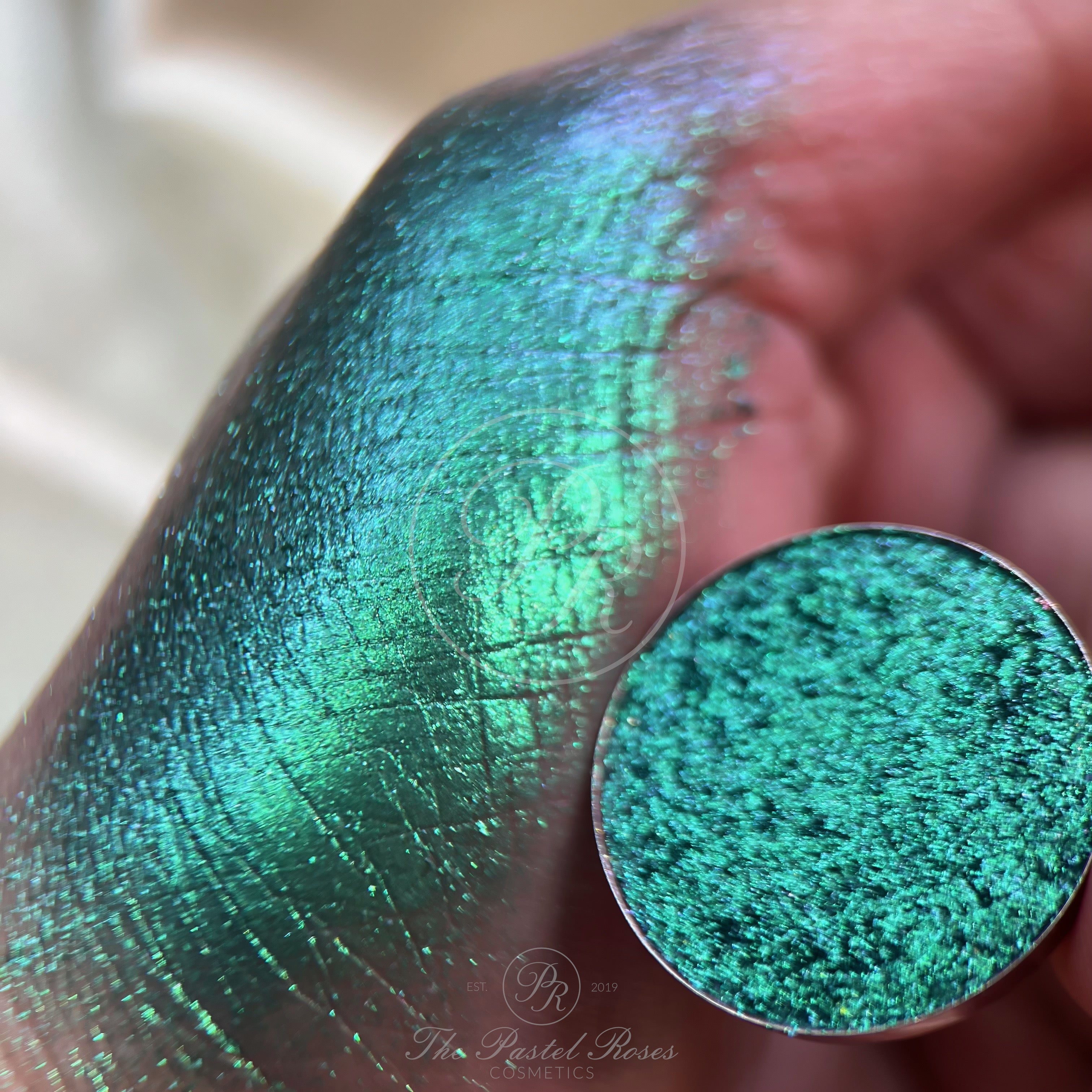 Cat's Eye - Pressed Duo-Chrome Eye Shadow