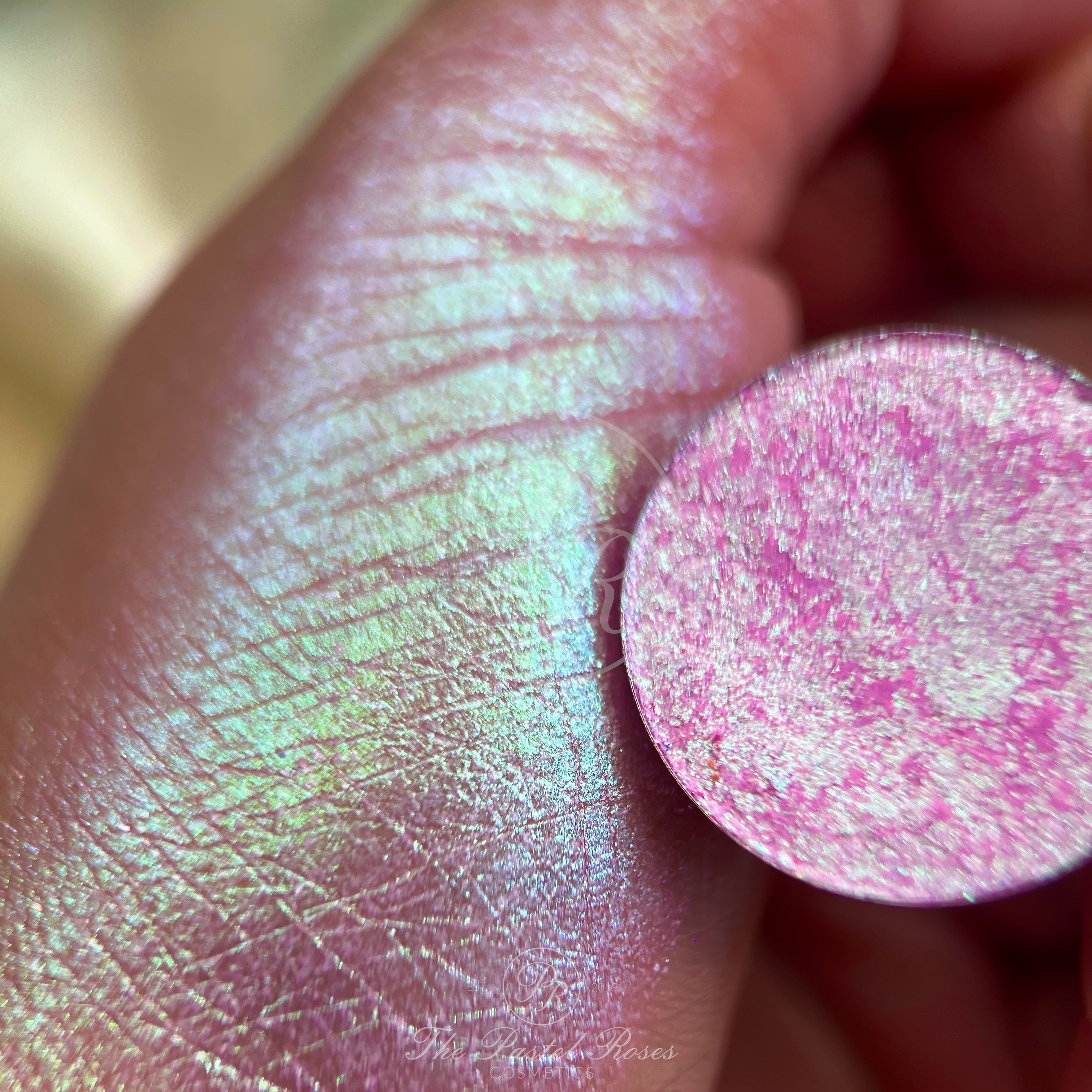 Magical - Pressed Duo-Chrome Eyeshadow