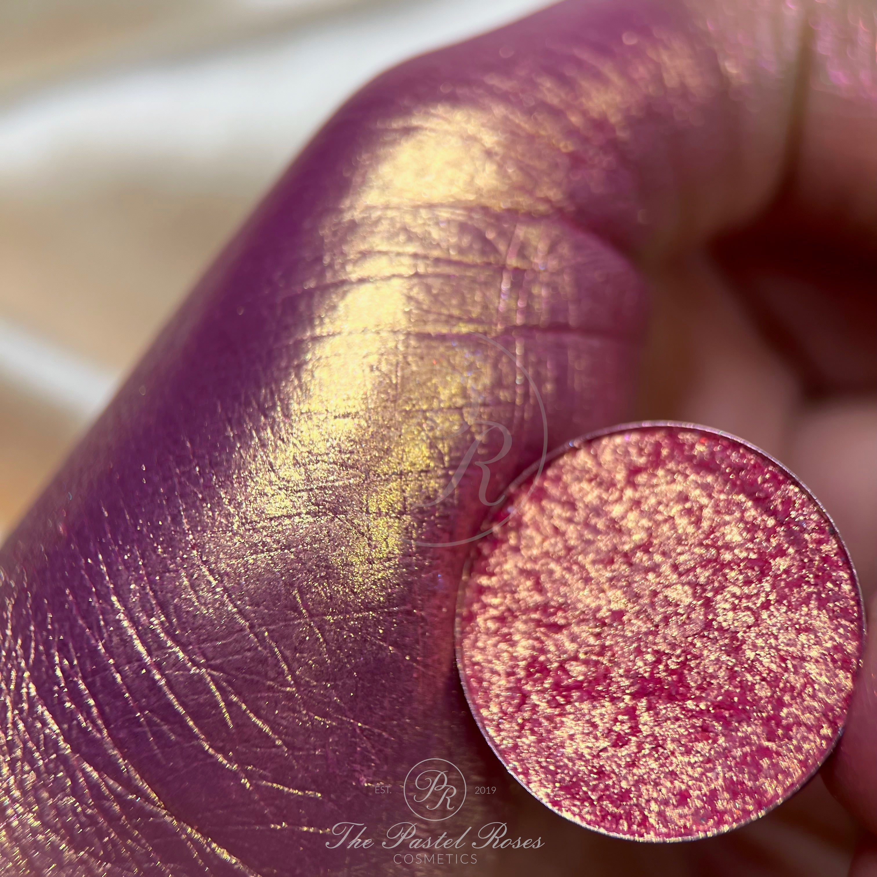 Petal Dream - Pressed Duo-Chrome Eyeshadow